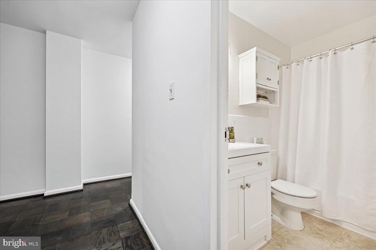 WHITEHALL - Residential