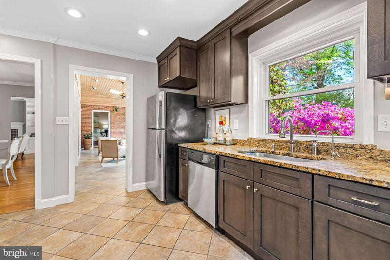 SHIRLEY WOODS - Residential