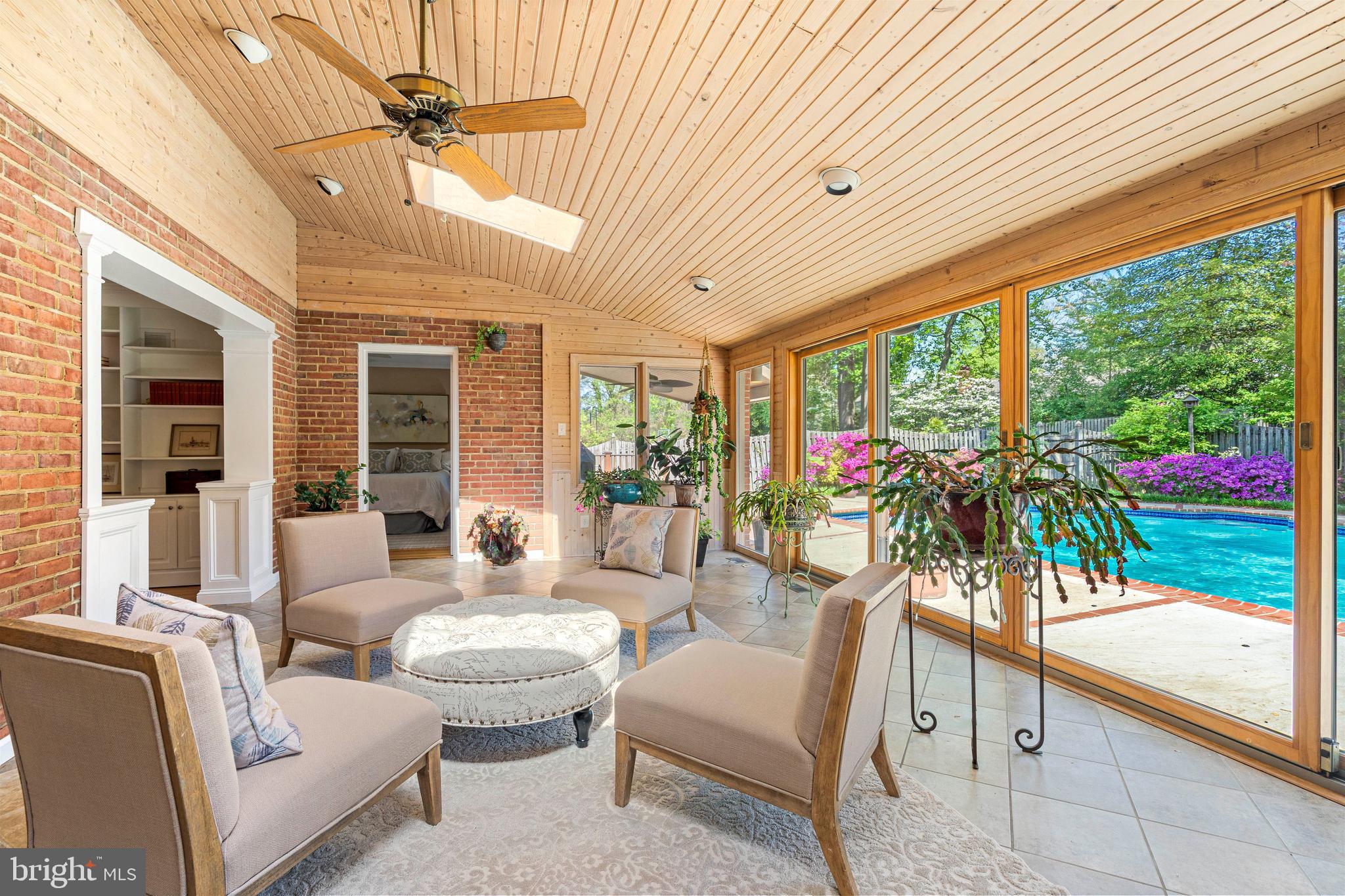 SHIRLEY WOODS - Residential