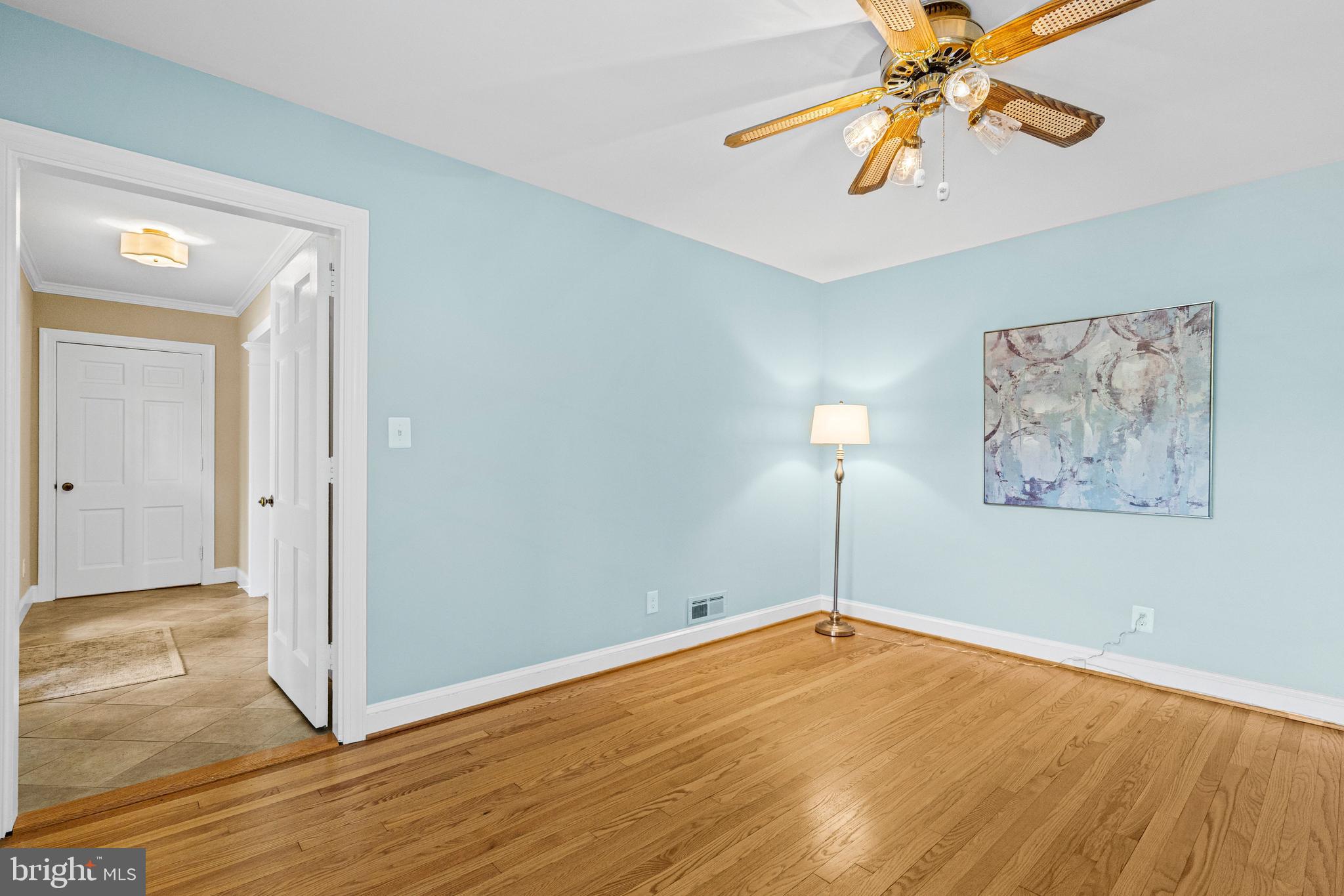 SHIRLEY WOODS - Residential