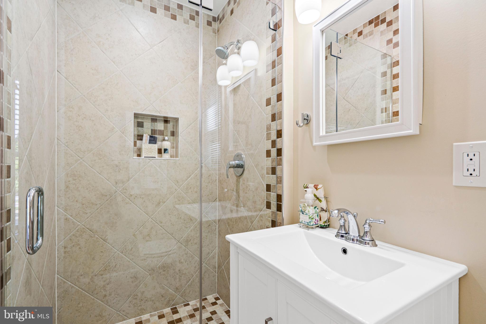 SHIRLEY WOODS - Residential