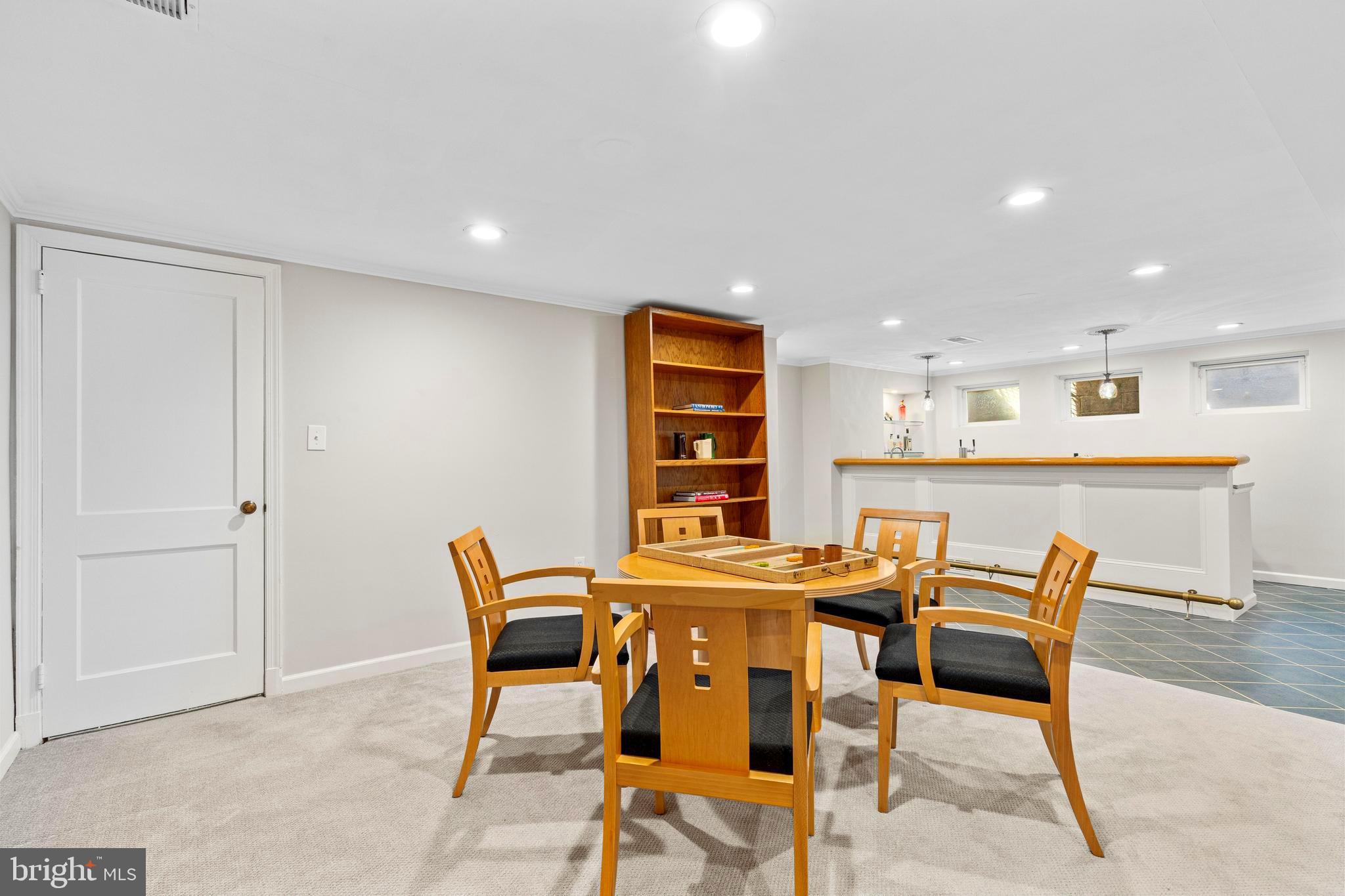 SHIRLEY WOODS - Residential