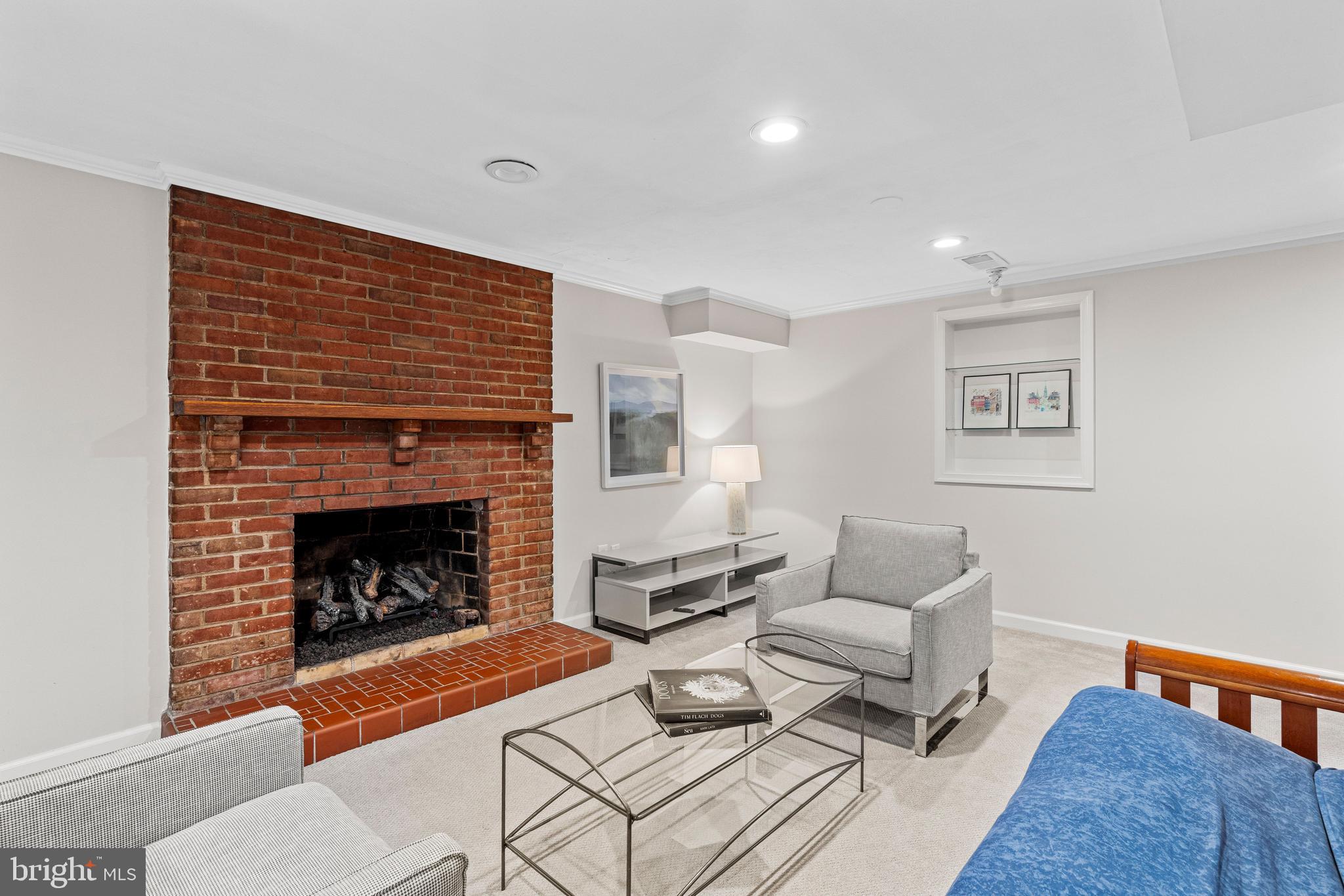 SHIRLEY WOODS - Residential