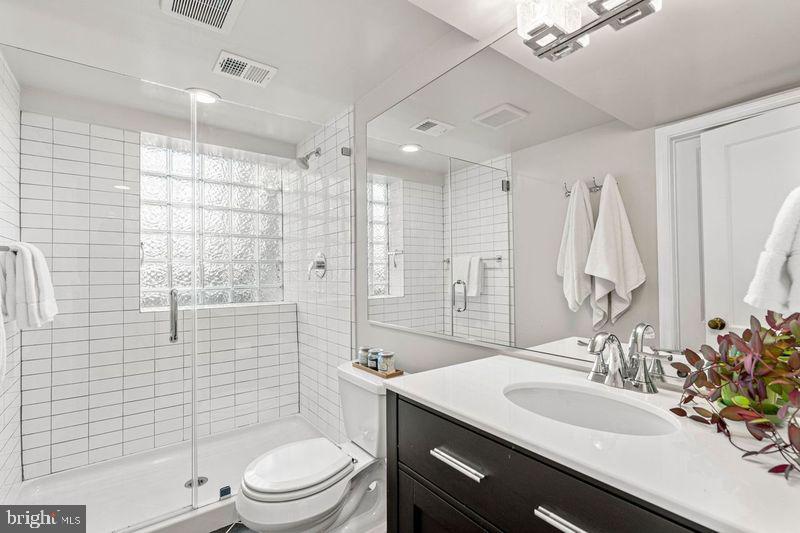 SHIRLEY WOODS - Residential