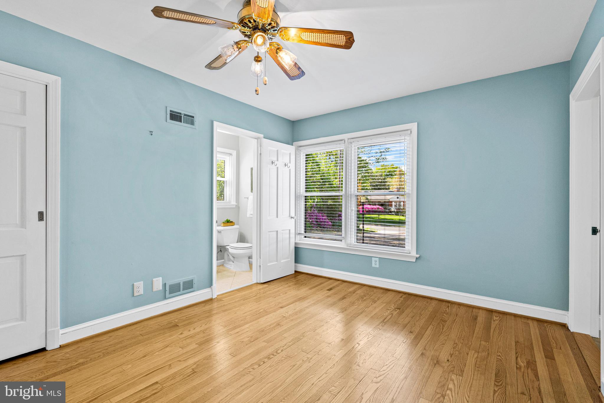 SHIRLEY WOODS - Residential