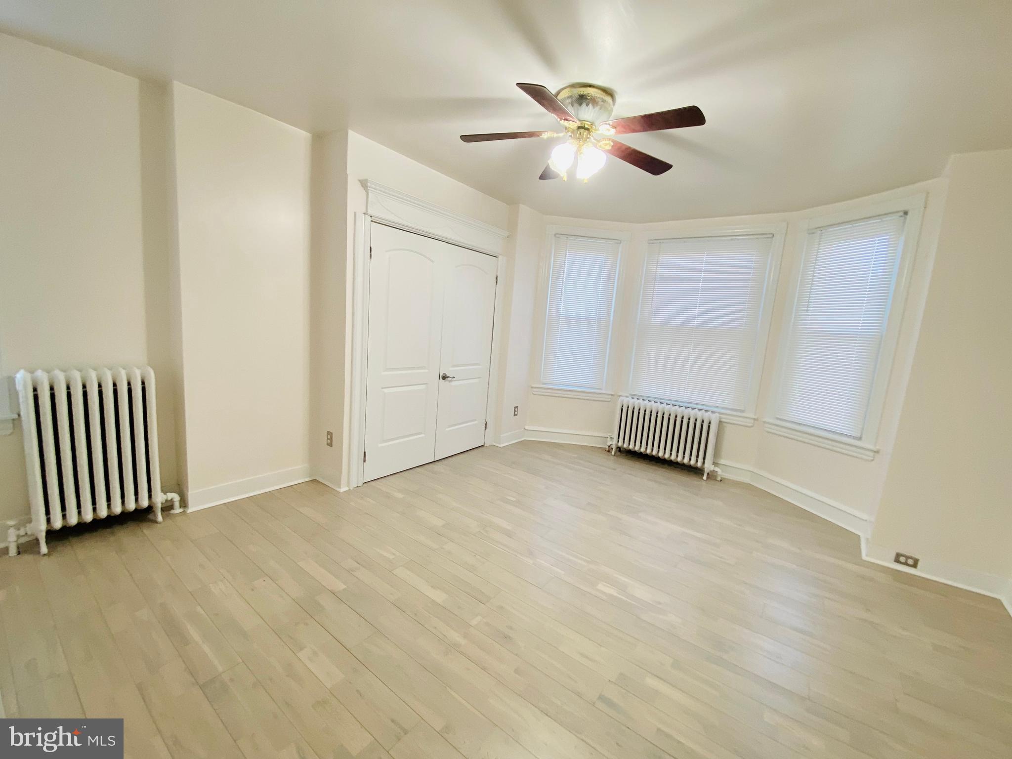 ELMWOOD PARK - Residential Income