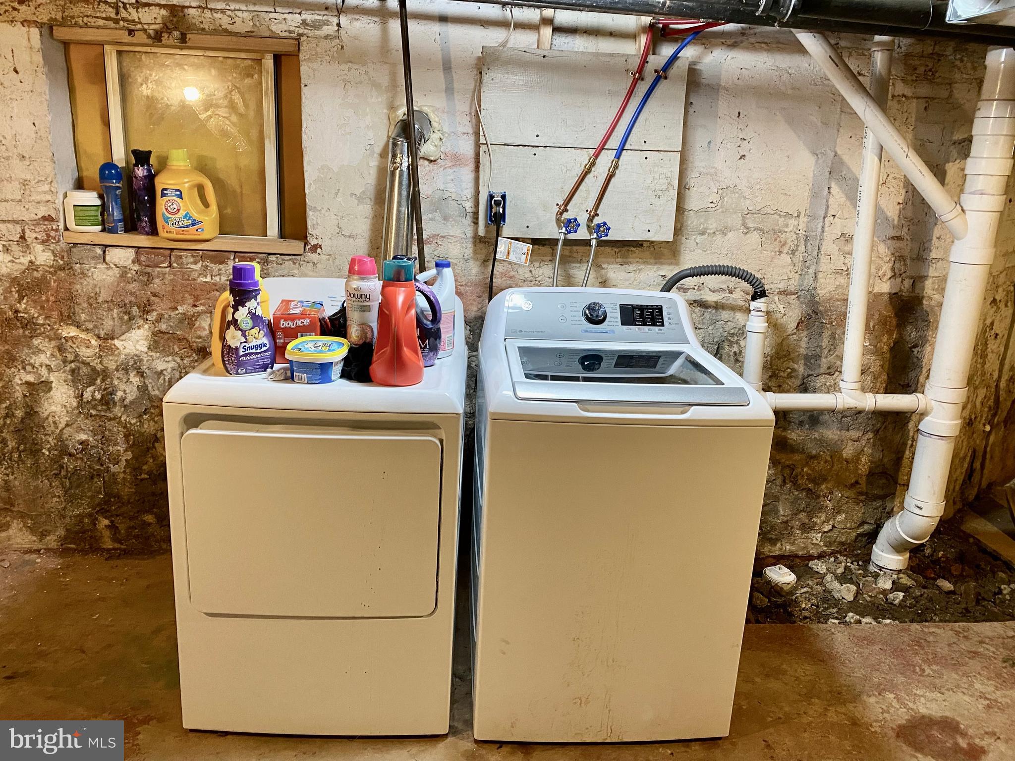 ELMWOOD PARK - Residential Income