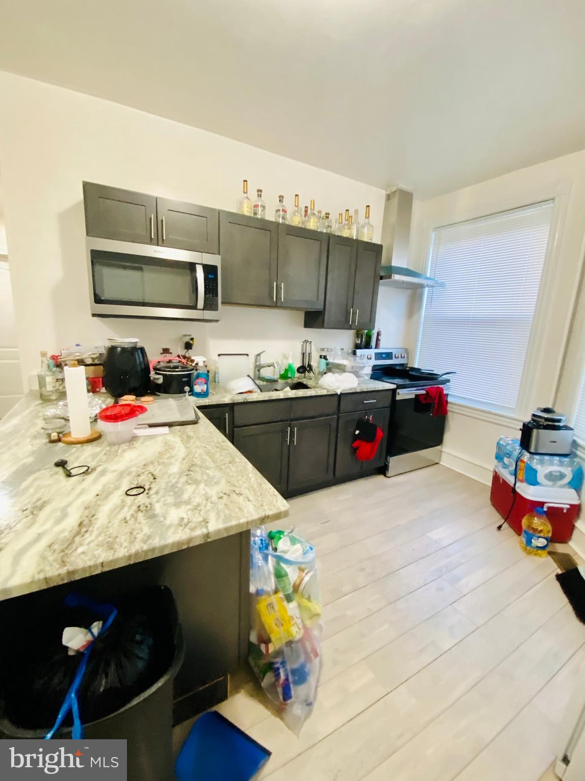 ELMWOOD PARK - Residential Income