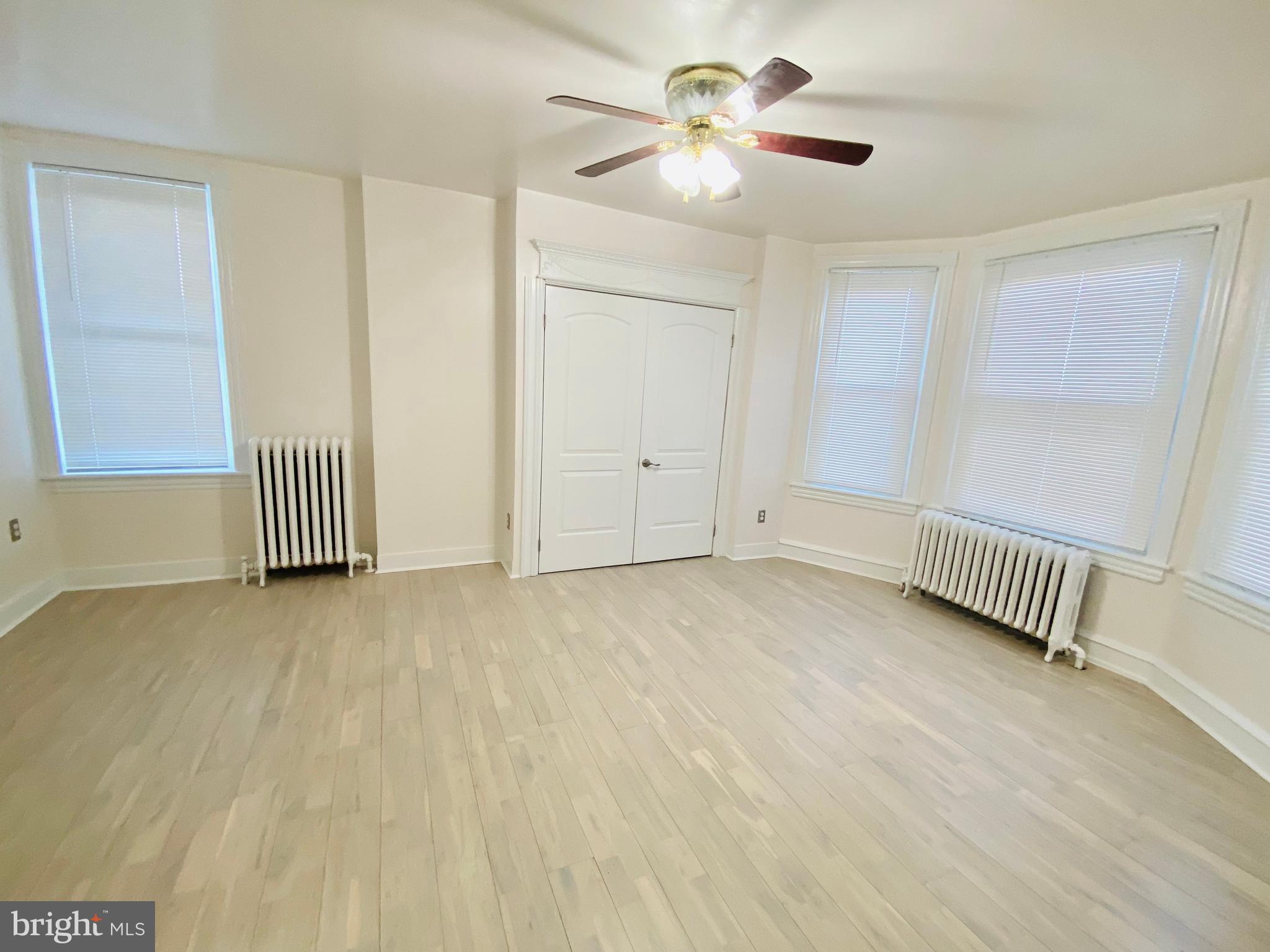 ELMWOOD PARK - Residential Income