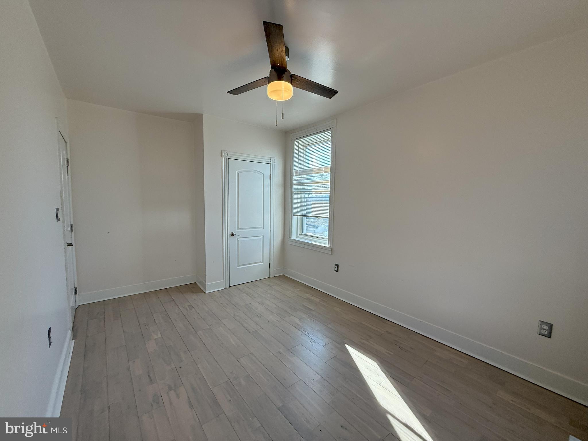 ELMWOOD PARK - Residential Income