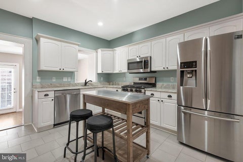 Townhouse For Rent - 1207 S Ellwood Avenue<br/> BALTIMORE, MD 21224
