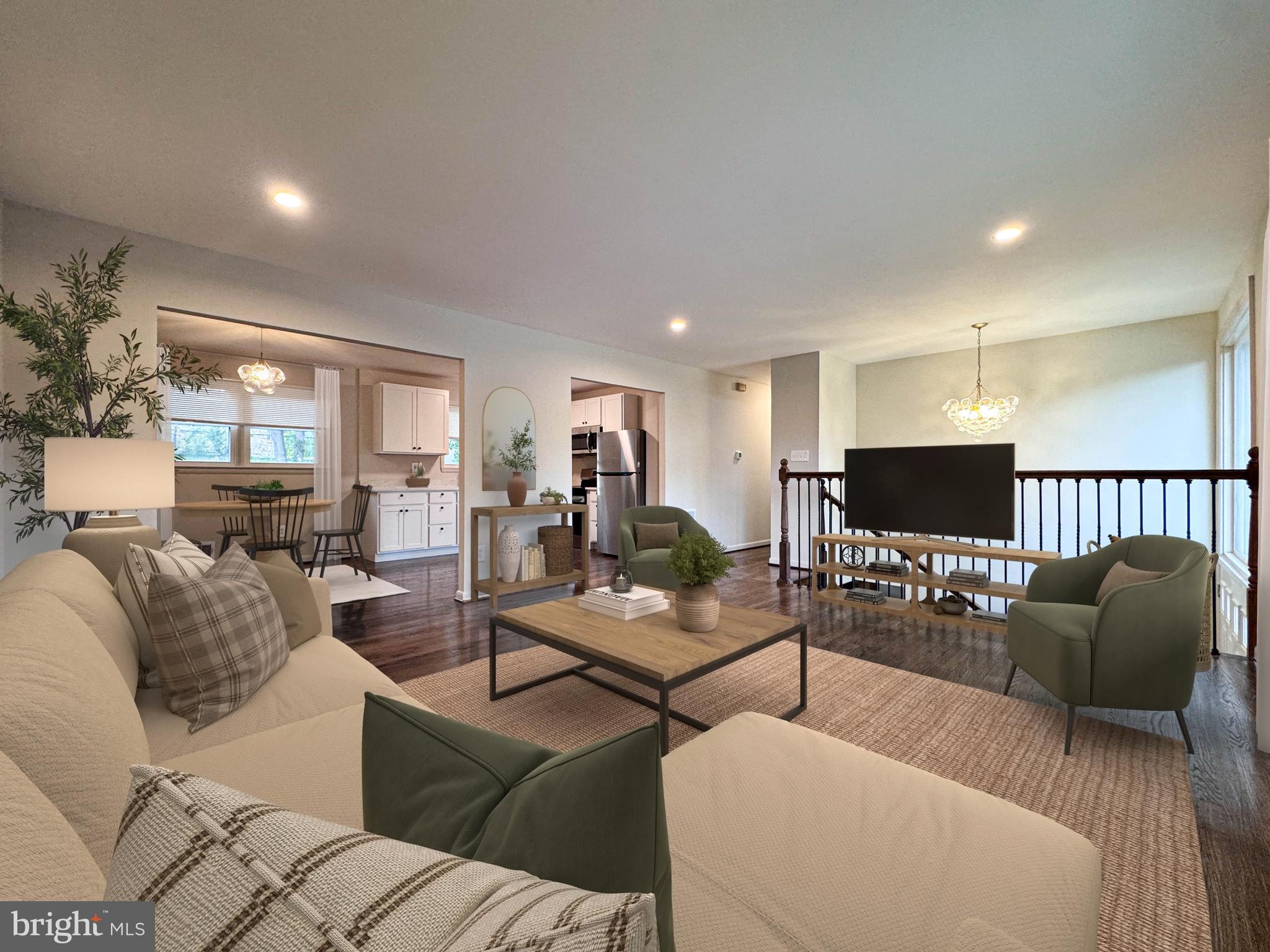 7704 FANWOOD COURT
