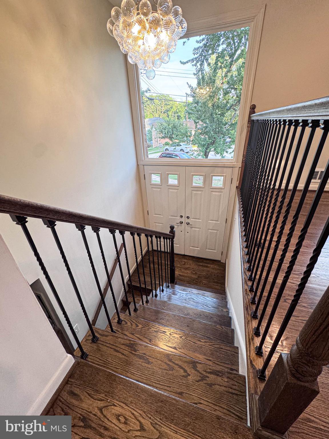 7704 FANWOOD COURT