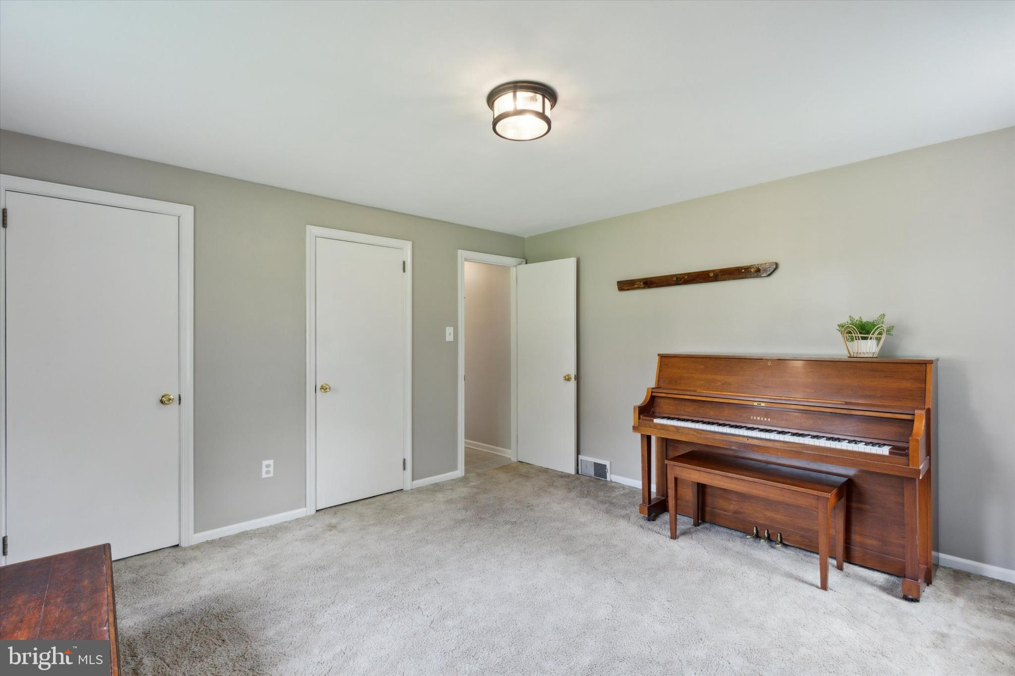 NON AVAILABLE - Residential