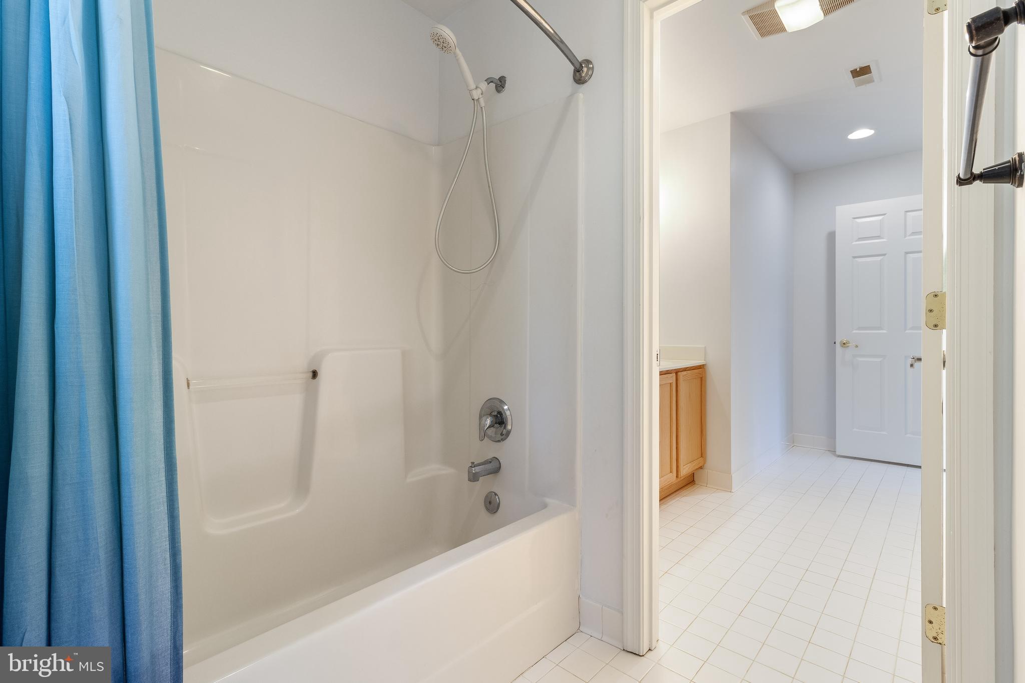 DRUM POINT - Residential