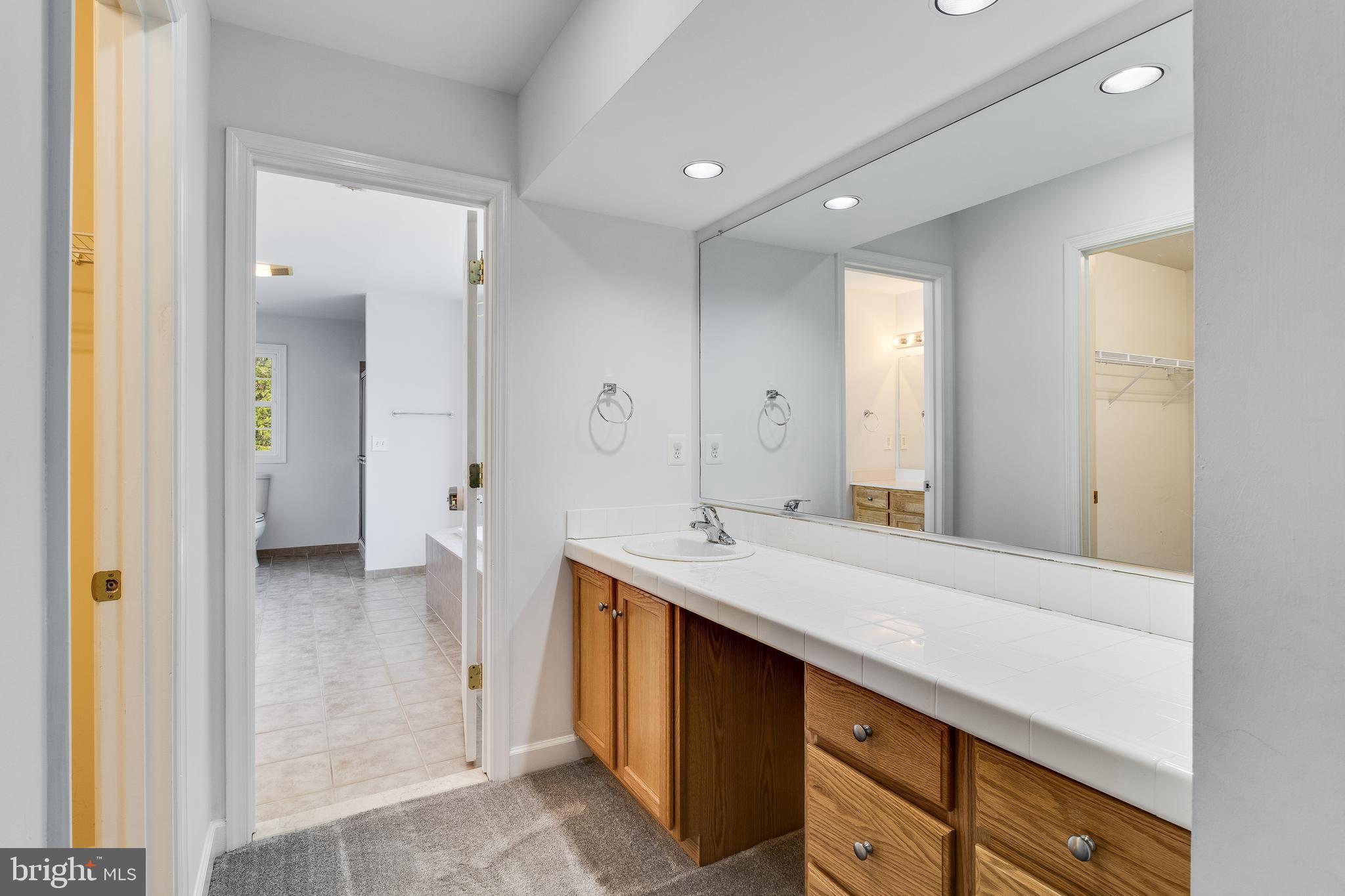 DRUM POINT - Residential