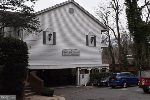 2050 N CALVERT STREET 209 ARLINGTON VA 22201