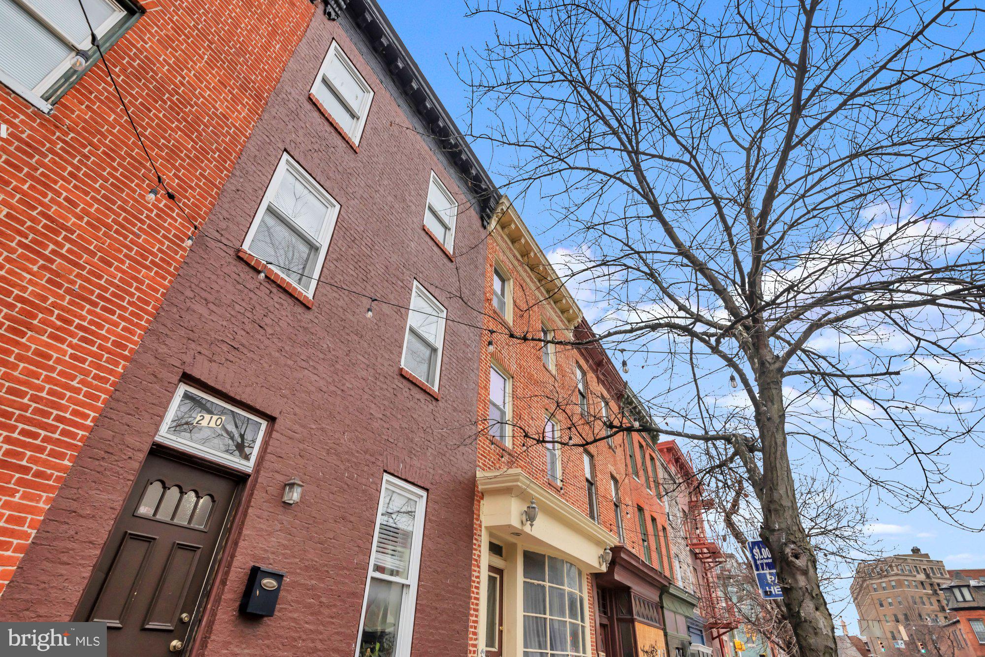 210 W READ STREET