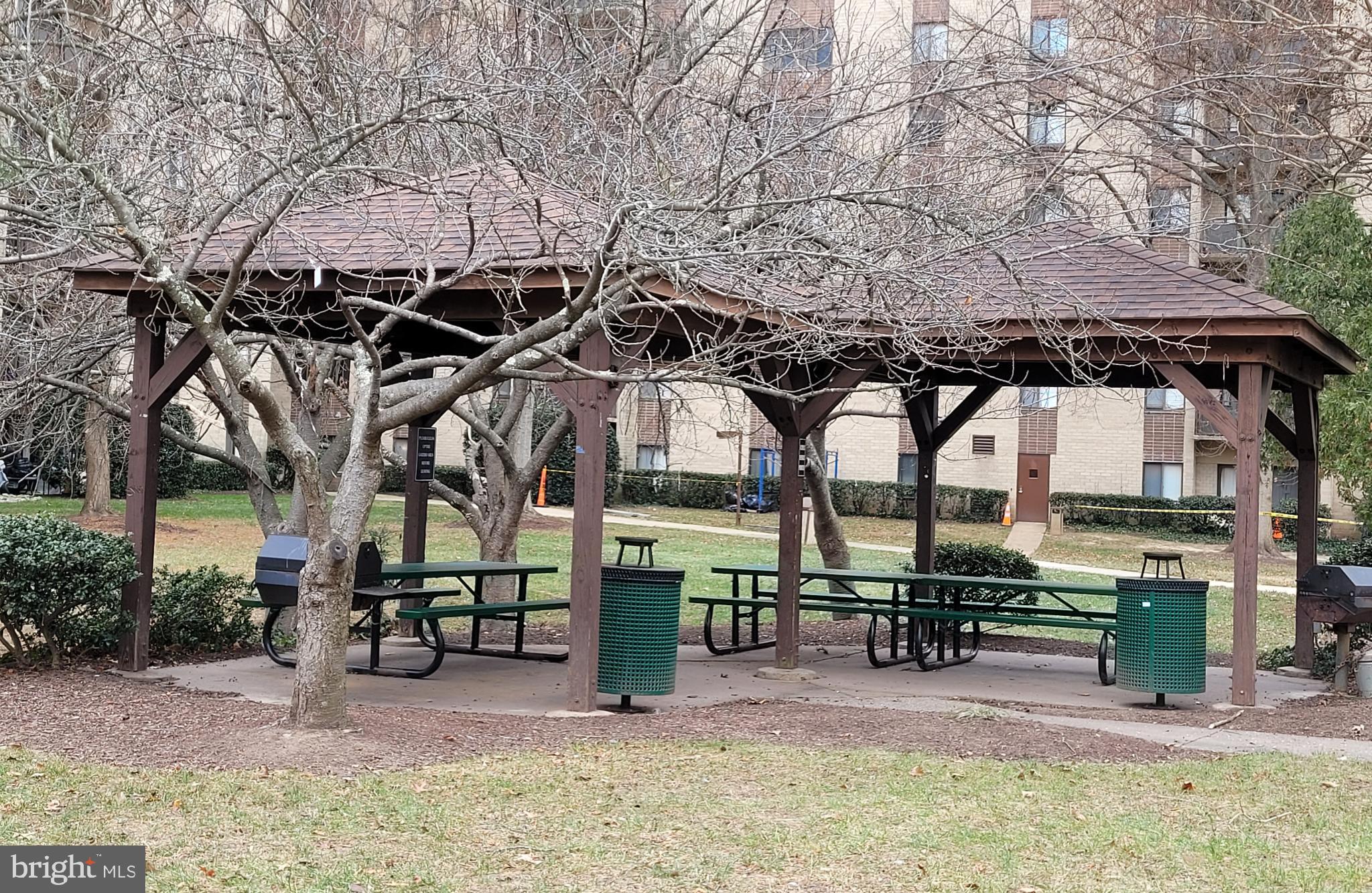 WOODLAKE TOWERS - Residential Lease