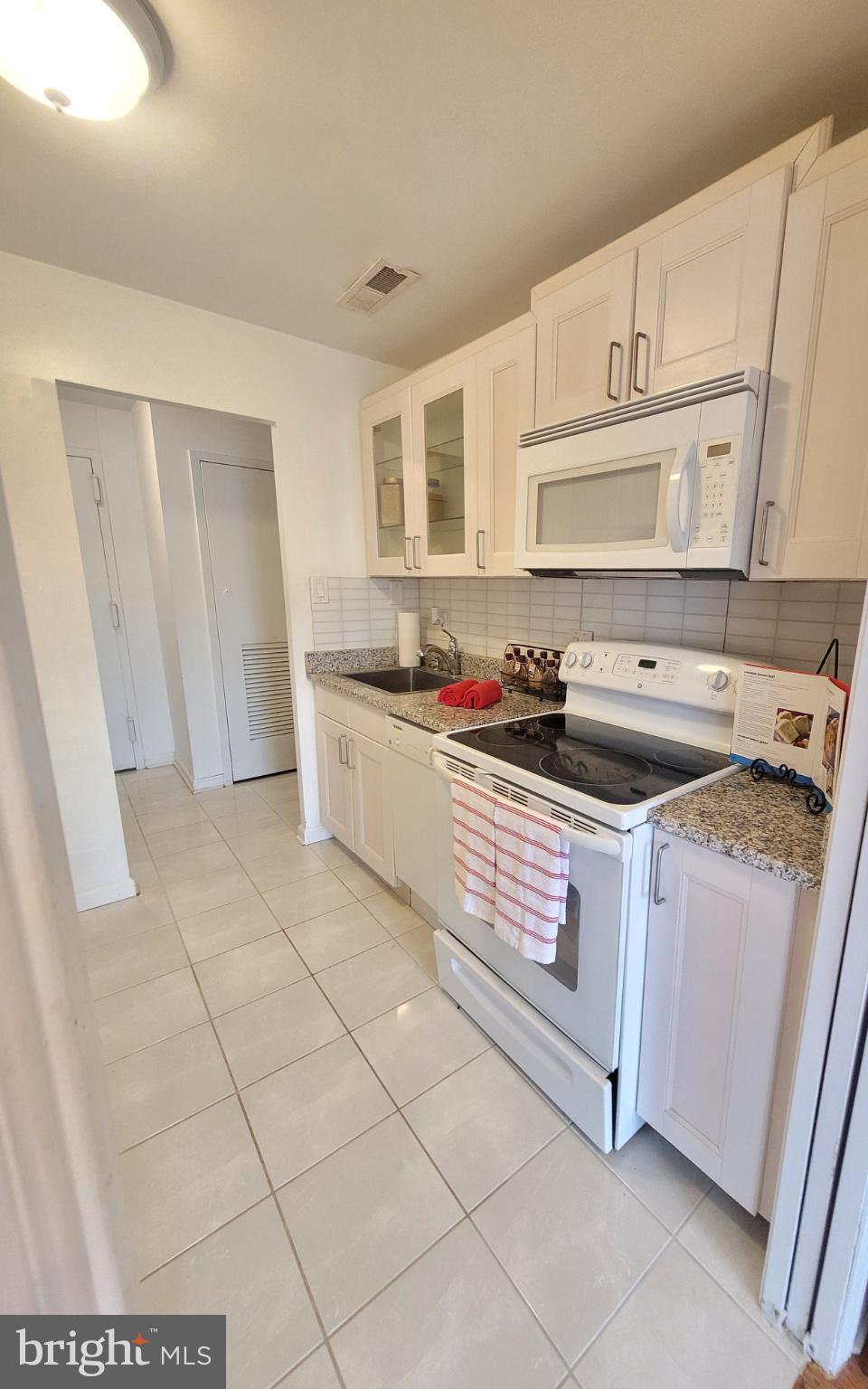 WOODLAKE TOWERS - Residential Lease