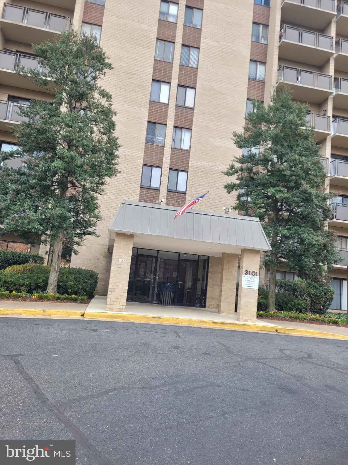 WOODLAKE TOWERS - Residential Lease