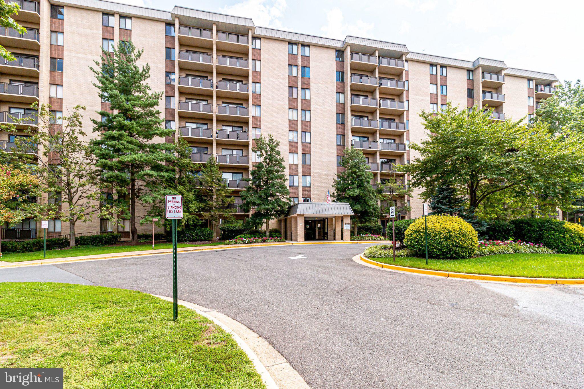 WOODLAKE TOWERS - Residential Lease
