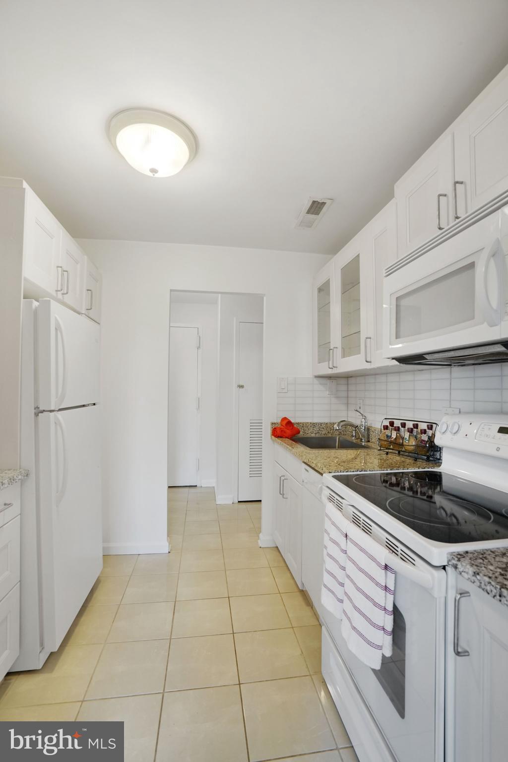 WOODLAKE TOWERS - Residential Lease