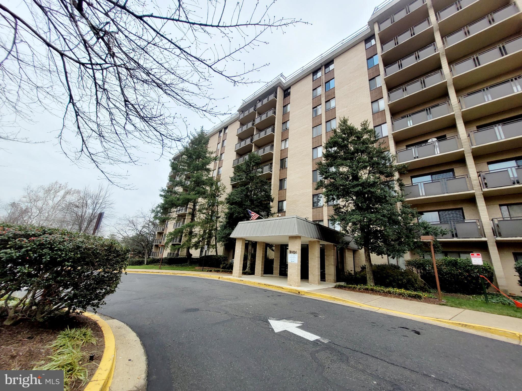 WOODLAKE TOWERS - Residential Lease