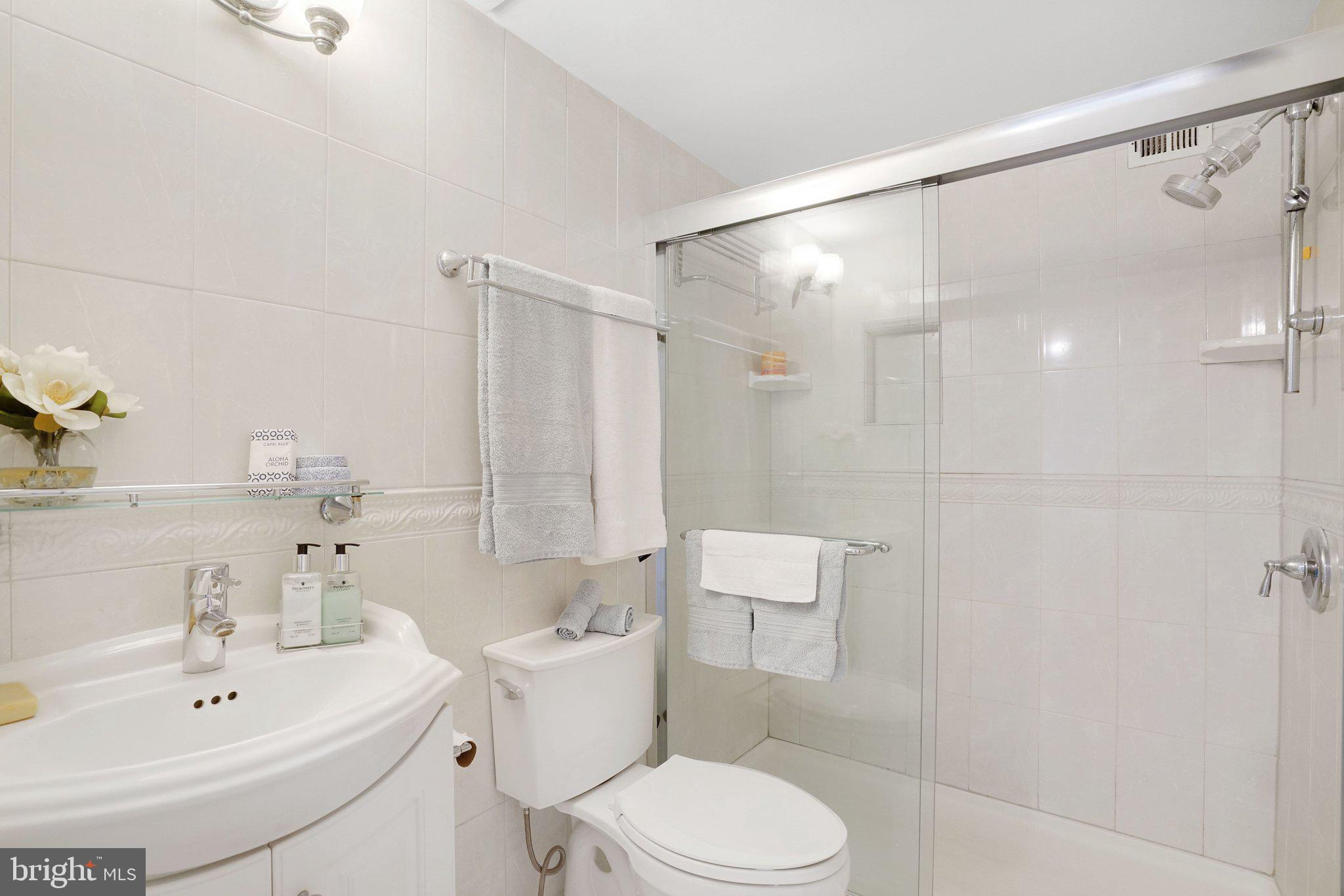 WOODLAKE TOWERS - Residential Lease