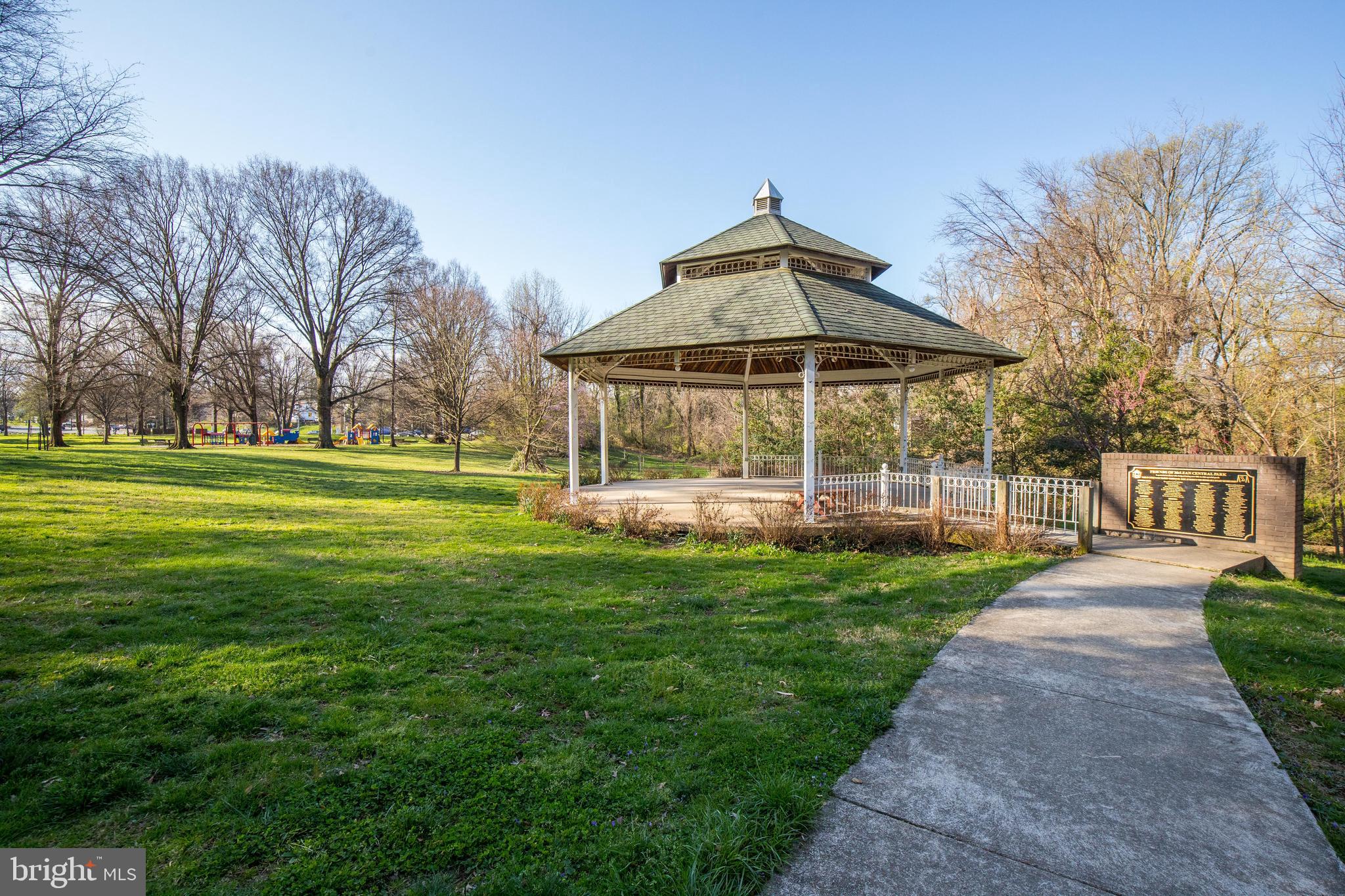 HANSBOROUGH - Residential