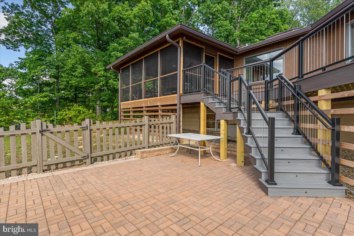 SHADY COVE ESTATES - Residential