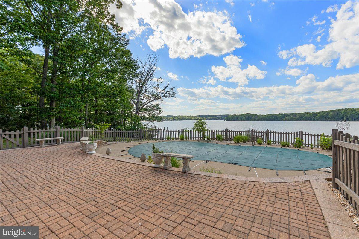 SHADY COVE ESTATES - Residential