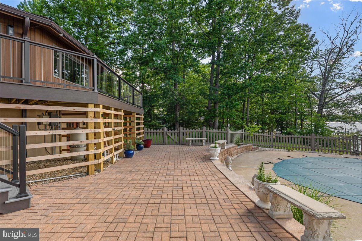 SHADY COVE ESTATES - Residential
