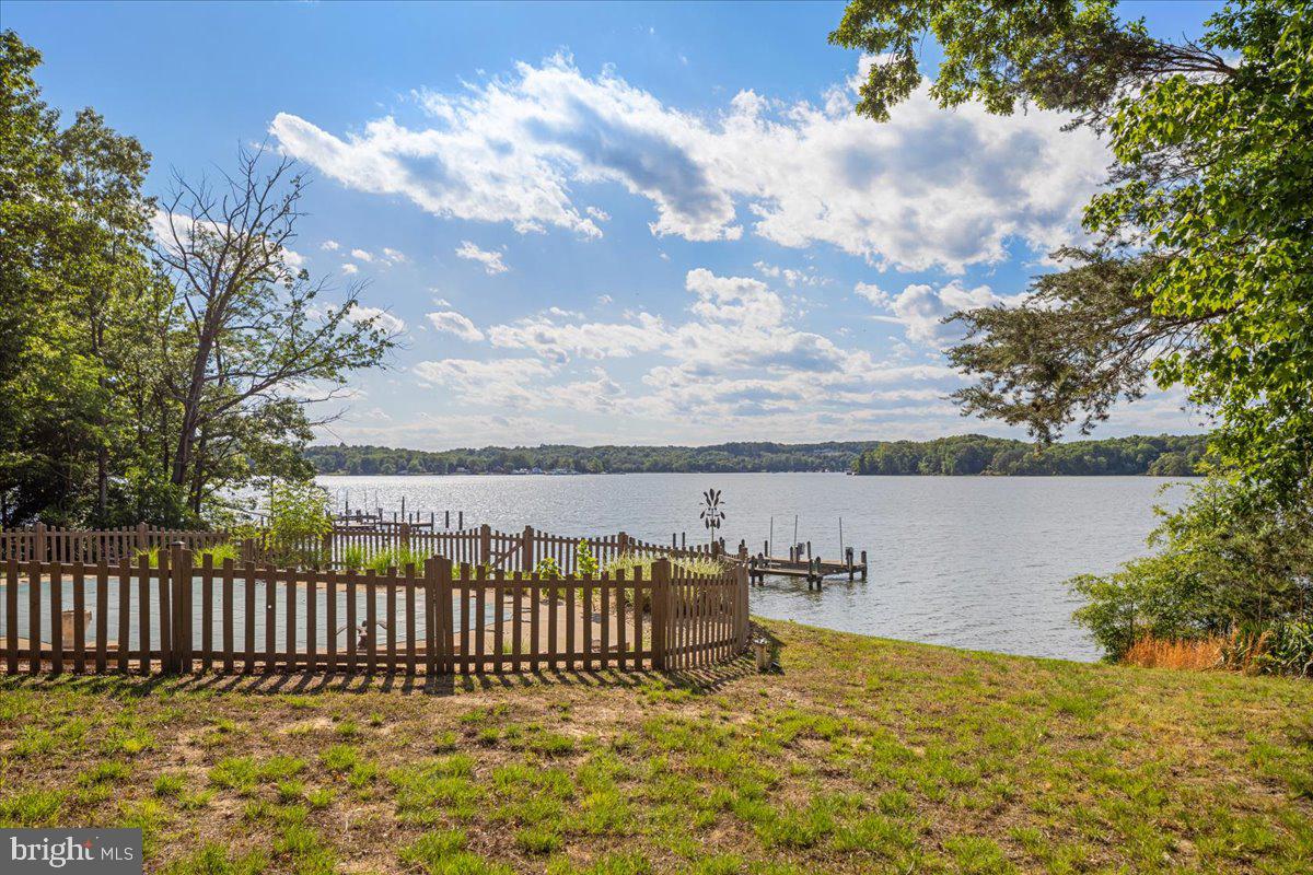 SHADY COVE ESTATES - Residential