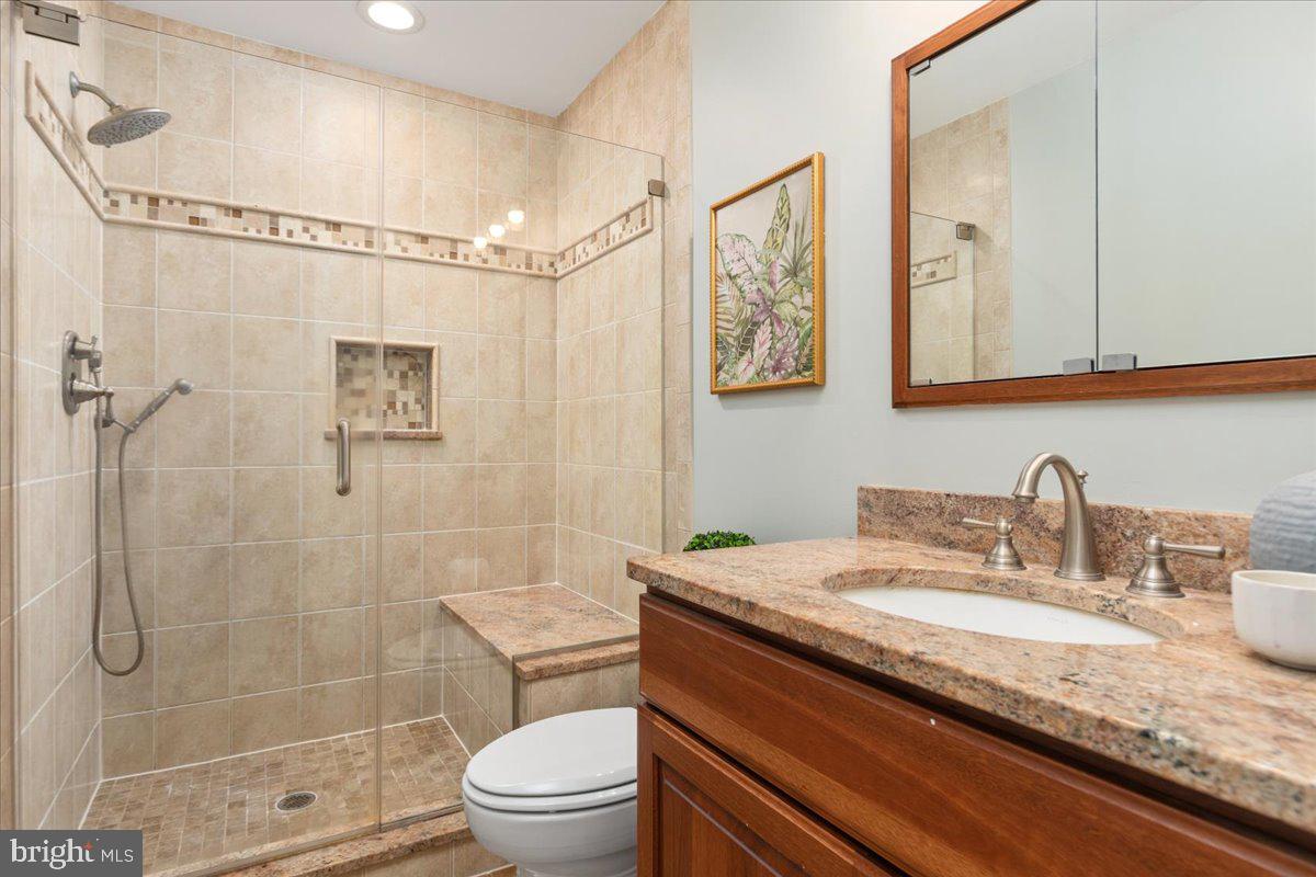 SHADY COVE ESTATES - Residential