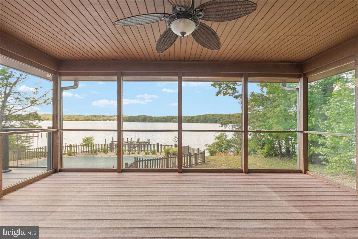 SHADY COVE ESTATES - Residential