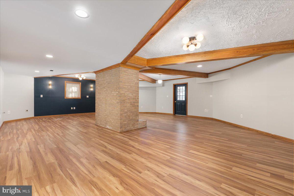 SHADY COVE ESTATES - Residential
