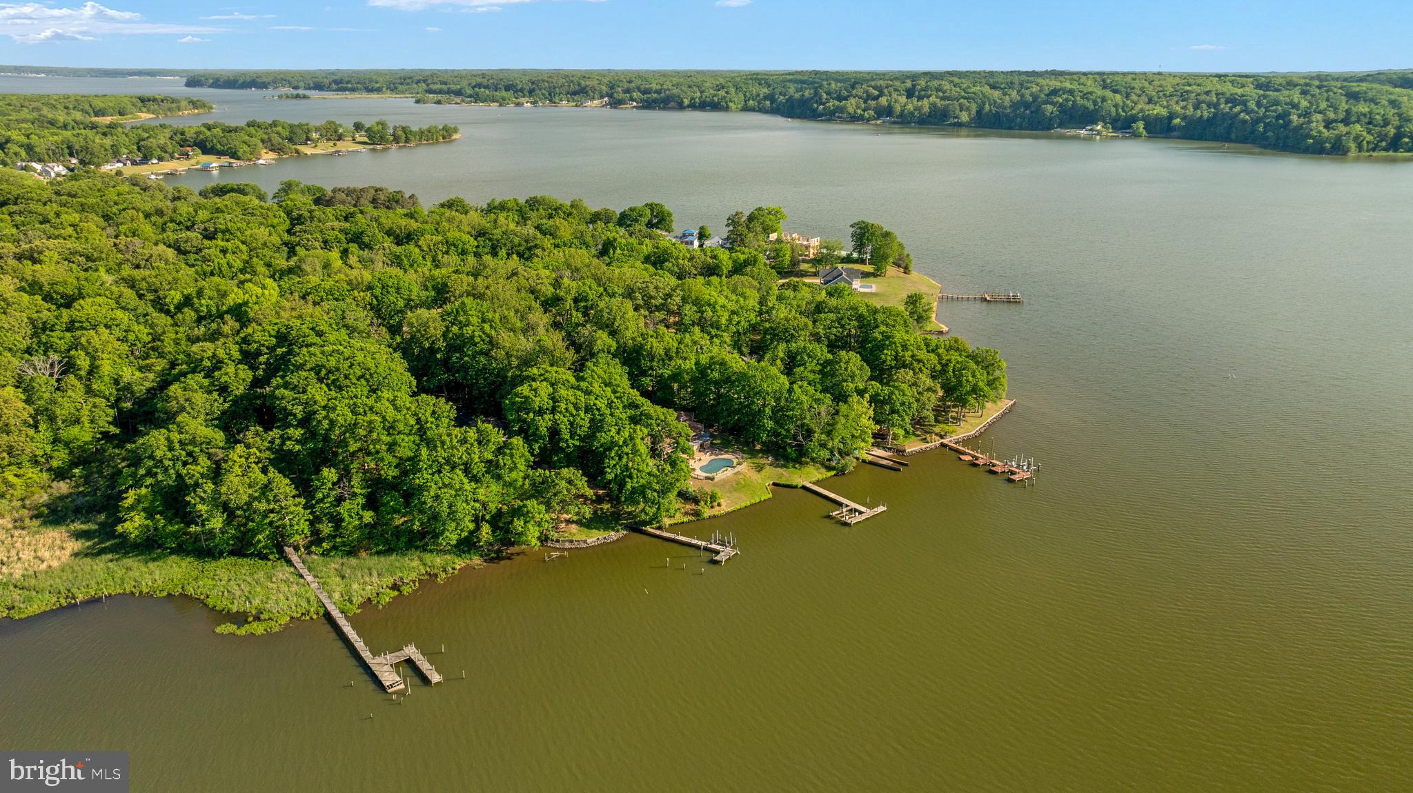 SHADY COVE ESTATES - Residential