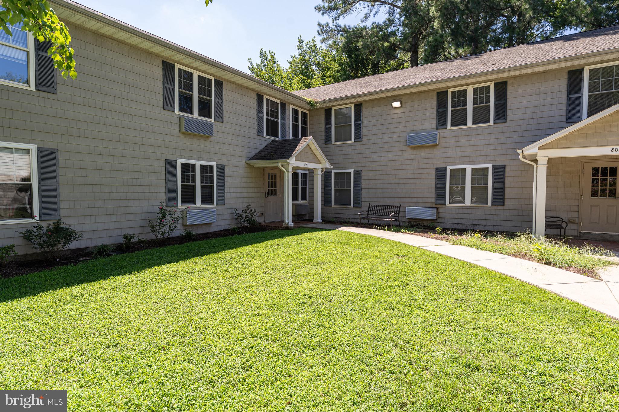 800 TRAVERS STREET 12