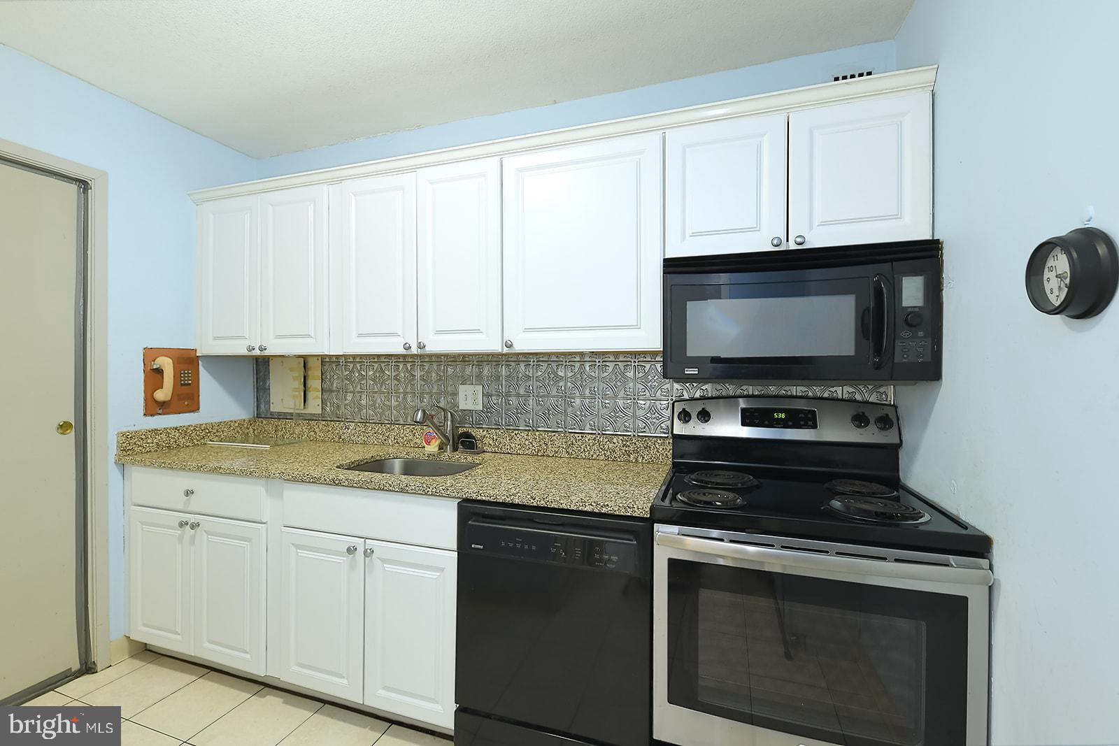 CHARLES VILLAGE - Residential