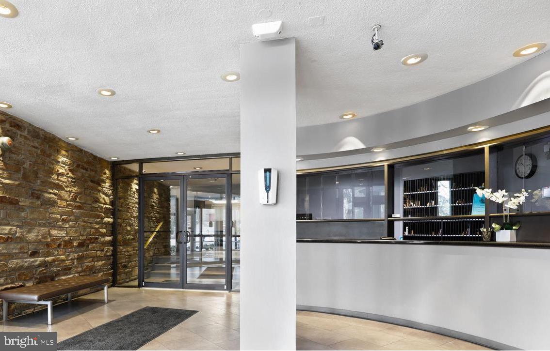 CHARLES VILLAGE - Residential