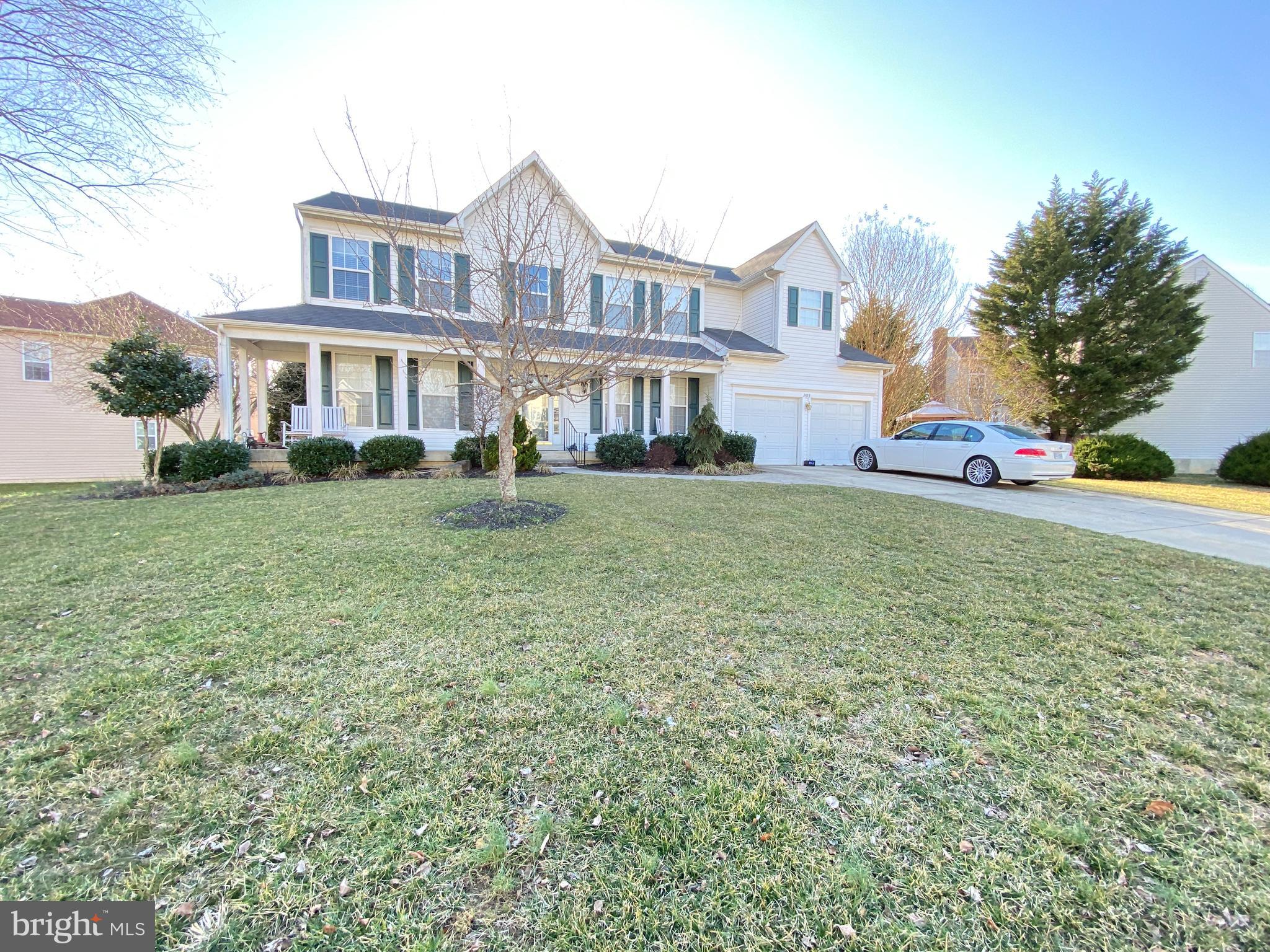 ASHFORD OAKS - Residential