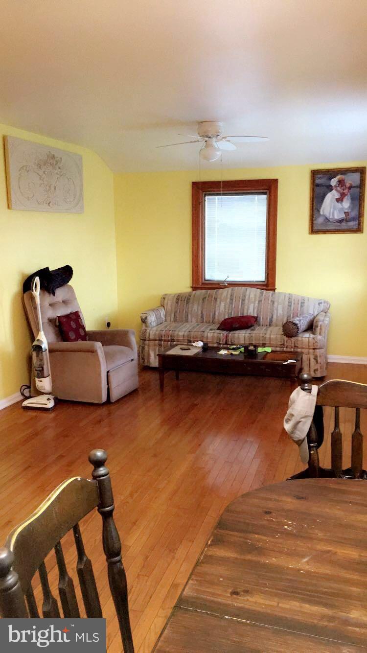 UNIVERSITY GARDENS - Residential