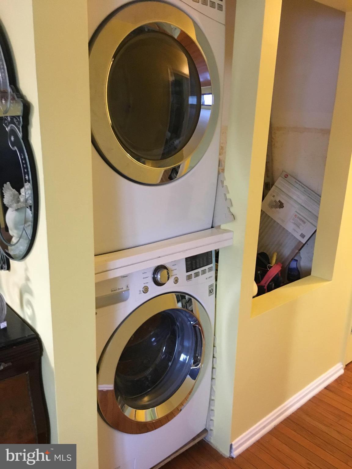 UNIVERSITY GARDENS - Residential