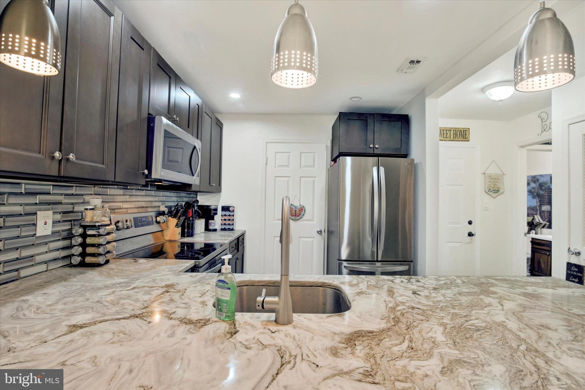 ENGLISH COUNTRY MANOR - Residential