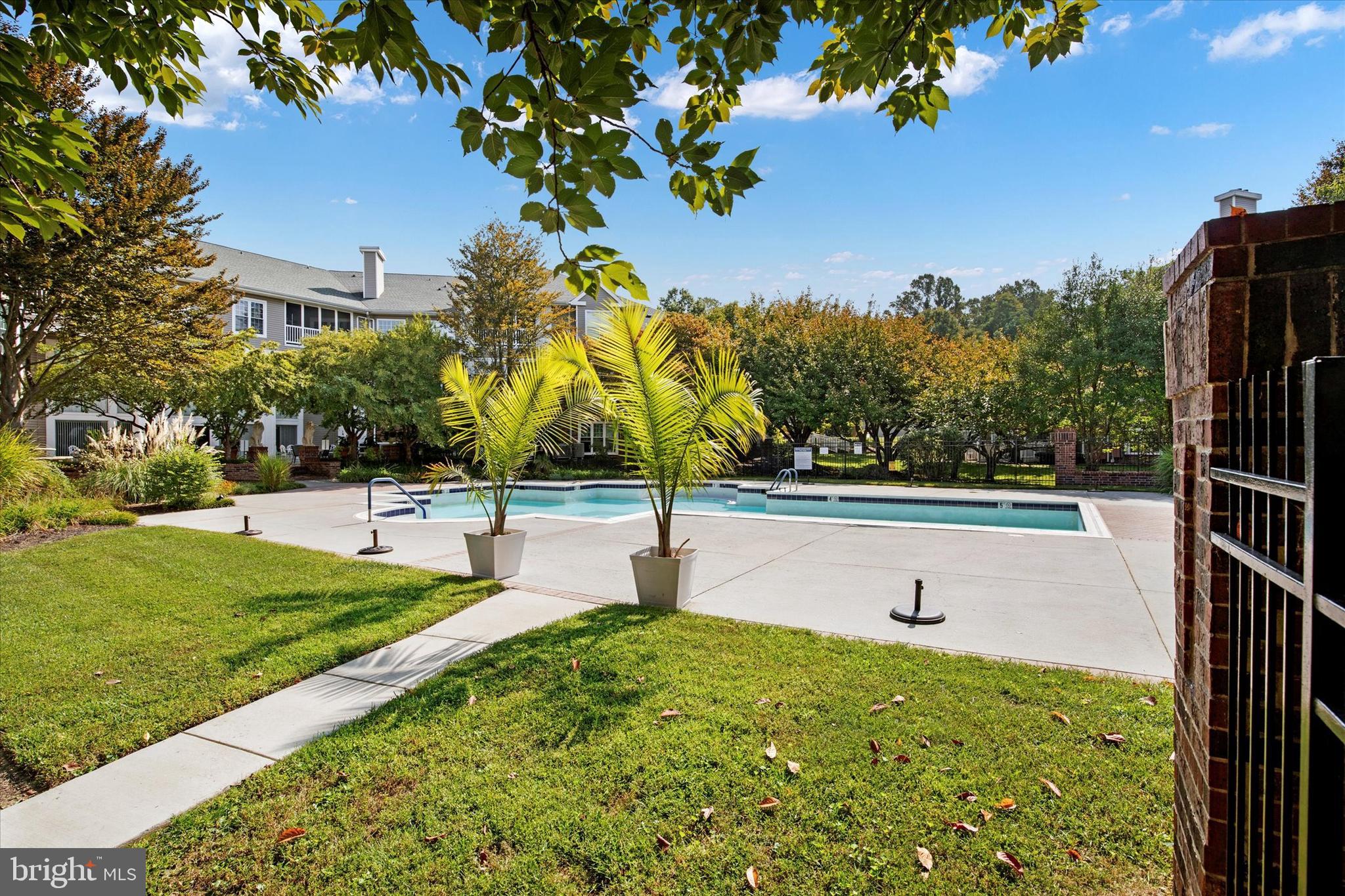 ENGLISH COUNTRY MANOR - Residential