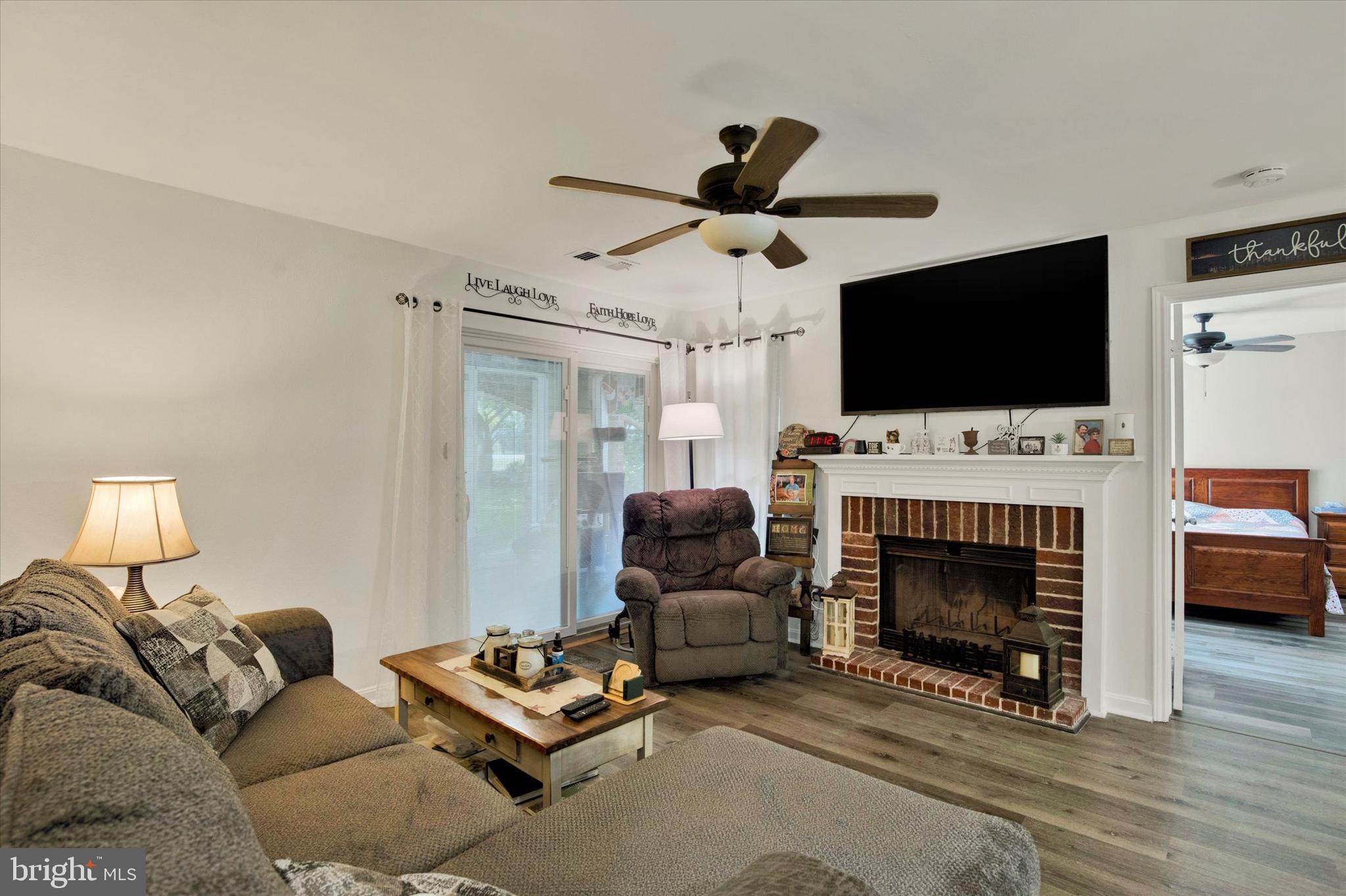 ENGLISH COUNTRY MANOR - Residential