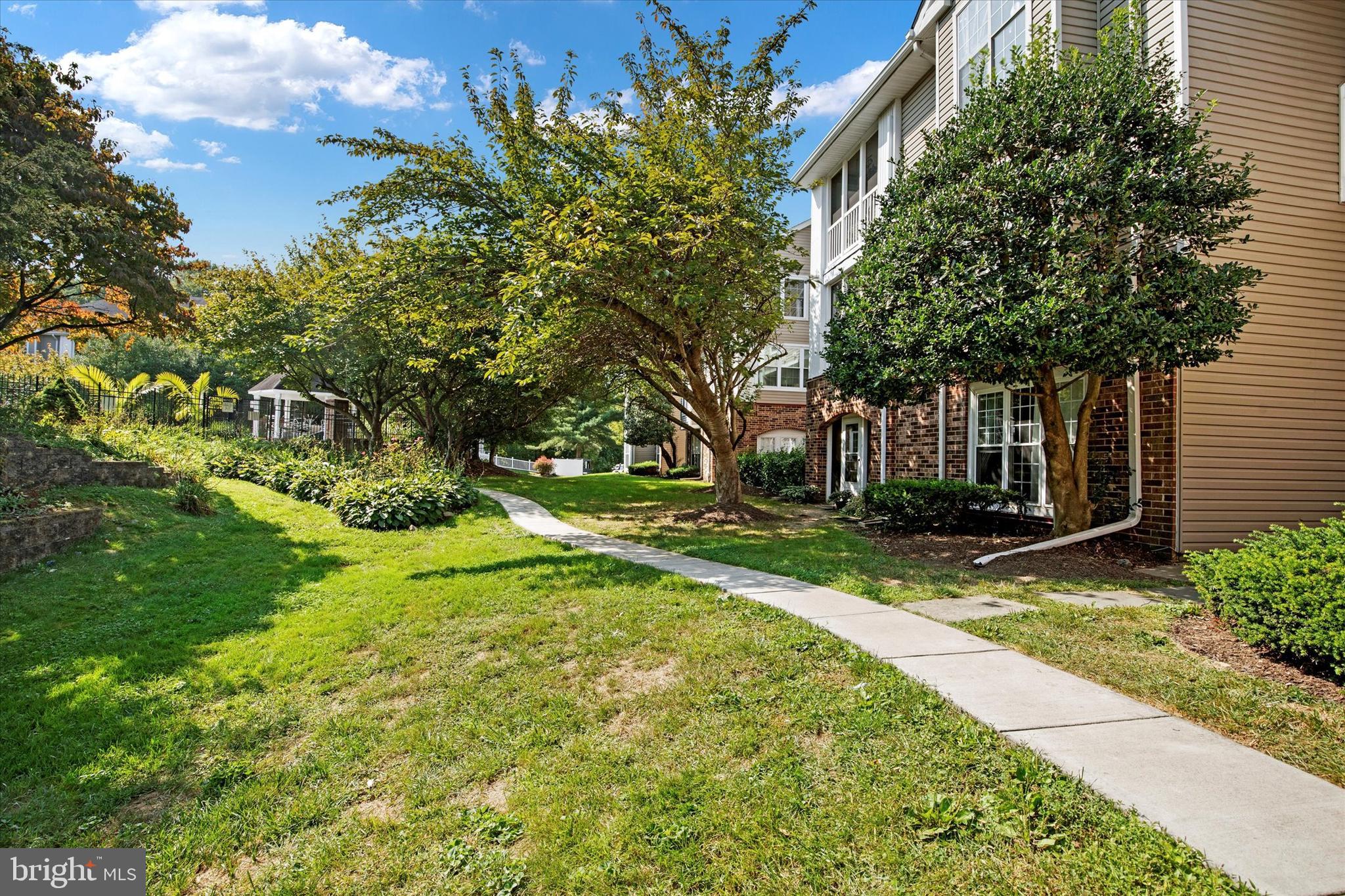 ENGLISH COUNTRY MANOR - Residential