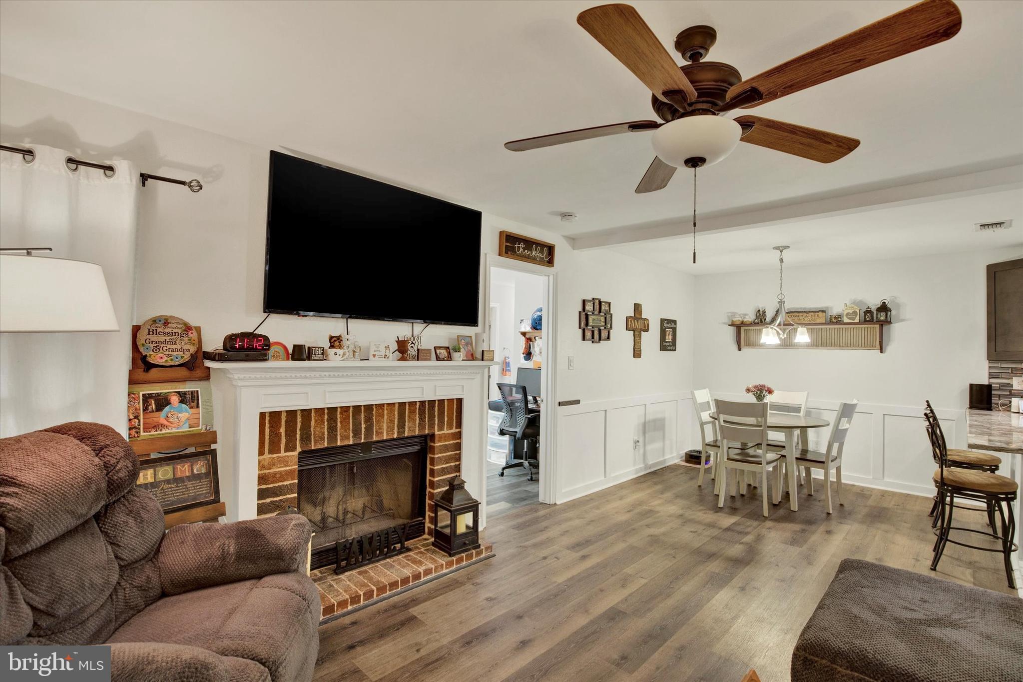 ENGLISH COUNTRY MANOR - Residential