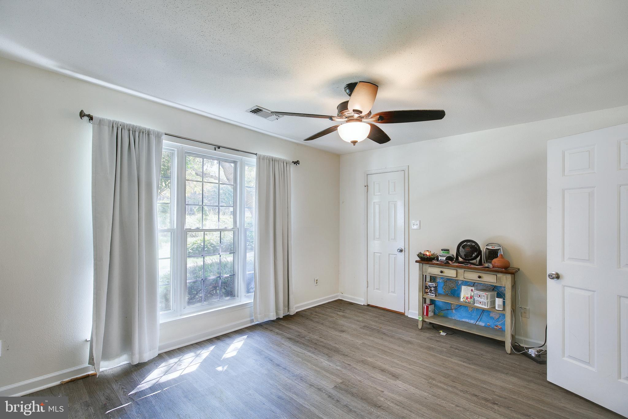 ENGLISH COUNTRY MANOR - Residential